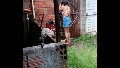 Neighbor Seeks Shelter from Rain, Offers Blowjob in Return on freefilmz.com