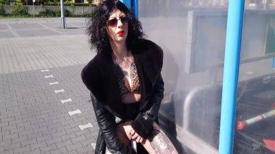 Dildoing In Public 5 Min - Lucy Ravenblood on freefilmz.com