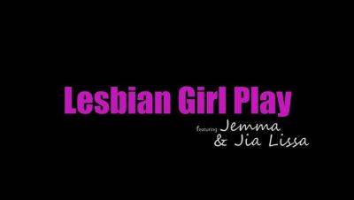 Lesbian Girl Play - S17:E6 on freefilmz.com