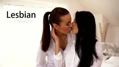 Lesbian Passion - S19:E17 on freefilmz.com