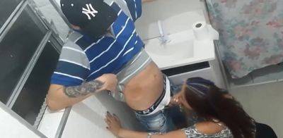 Young girl gets fucked by a stranger in the bar's bathroom! on freefilmz.com